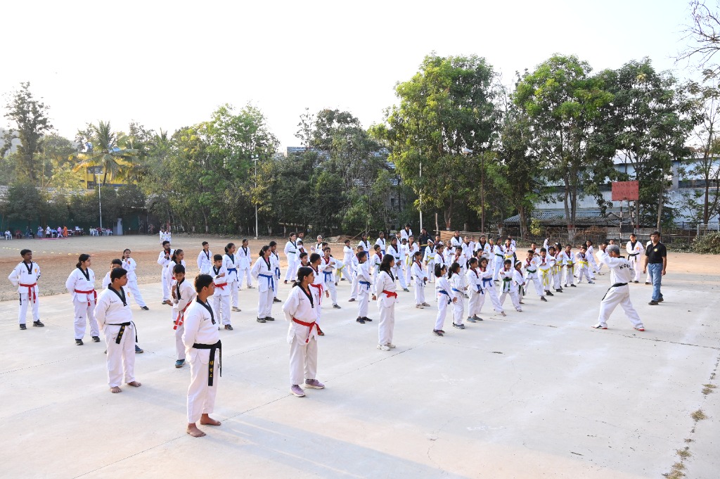 Grand Outdoor Training Formation